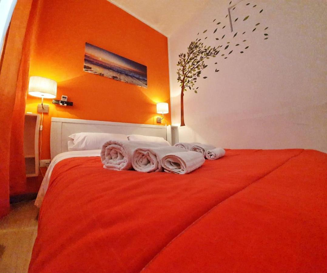 A Un Passo Dal Centro Hotel Палермо Екстериор снимка
