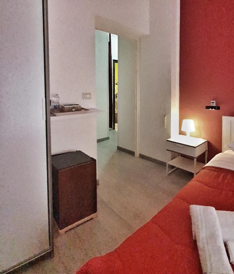 A Un Passo Dal Centro Hotel Палермо Екстериор снимка