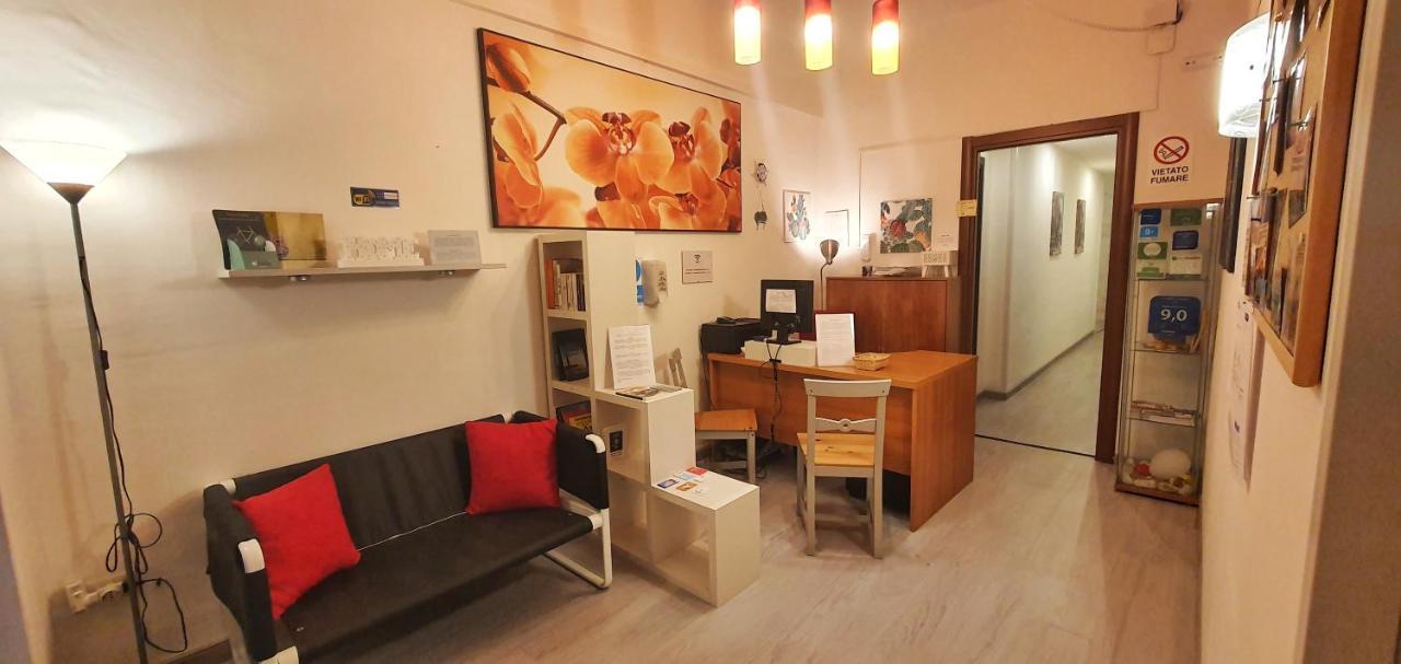 A Un Passo Dal Centro Hotel Палермо Екстериор снимка